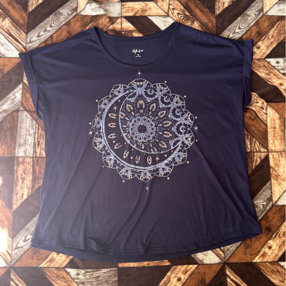 Style & Co. Navy Short Sleeve Tee with Crescent Mandala Print
